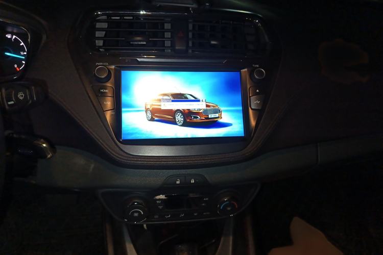 Used Ford Escort 2015 1.5L Automatic Fashion Model Audio And AC Panel