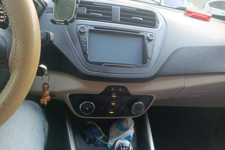 Used Ford Escort 2015 1.5L Manual Comfort Model Audio And AC Panel