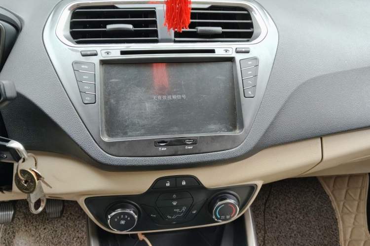 Used Ford Escort 2015 1.5L Manual Comfort Model Audio And AC Panel