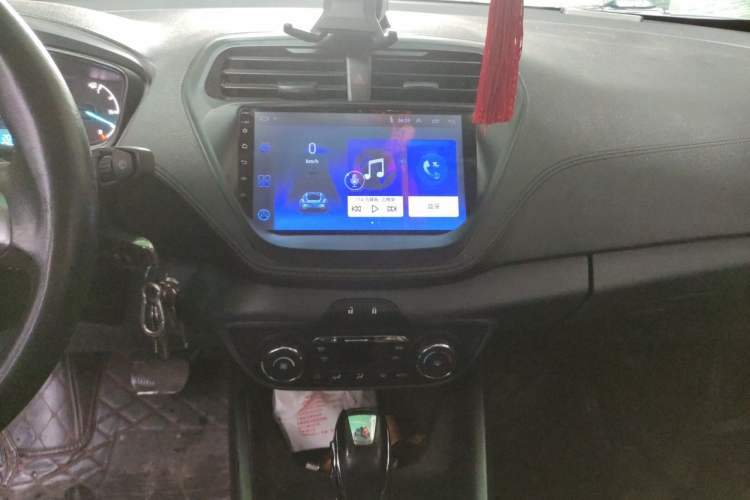 Used Ford Escort 2015 1.5L Automatic Fashion Model Audio And AC Panel