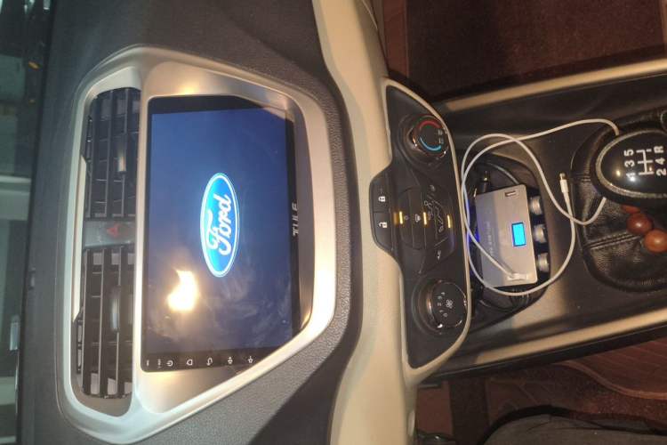 Used Ford Escort 2015 1.5L Manual Comfort Model Audio And AC Panel
