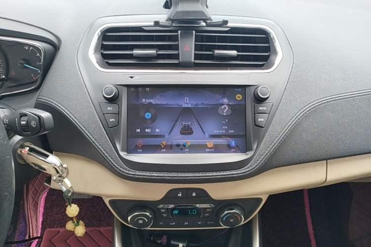 Used Ford Escort 2015 1.5L Automatic Fashion Model Audio And AC Panel