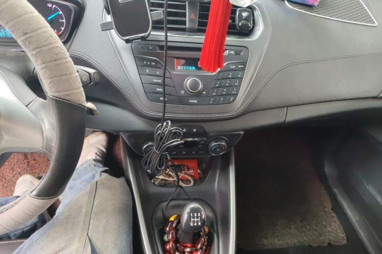 Used Ford Escort 2015 1.5L Manual Fashion Edition Audio And AC Panel