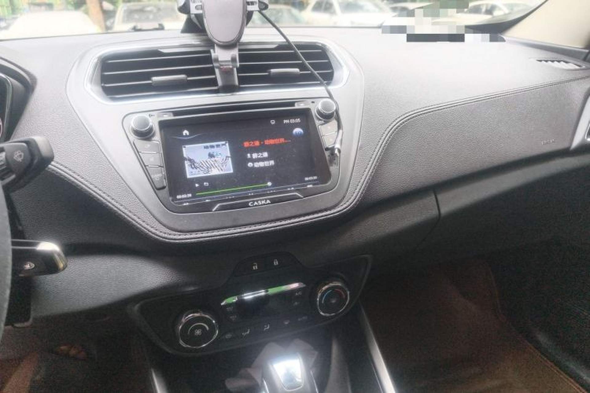 Used Ford Escort 2015 1.5L Automatic Fashion Model Audio And AC Panel