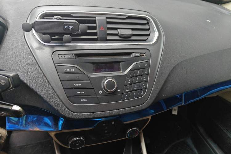 Used Ford Escort 2015 1.5L Manual Comfort Model Audio And AC Panel