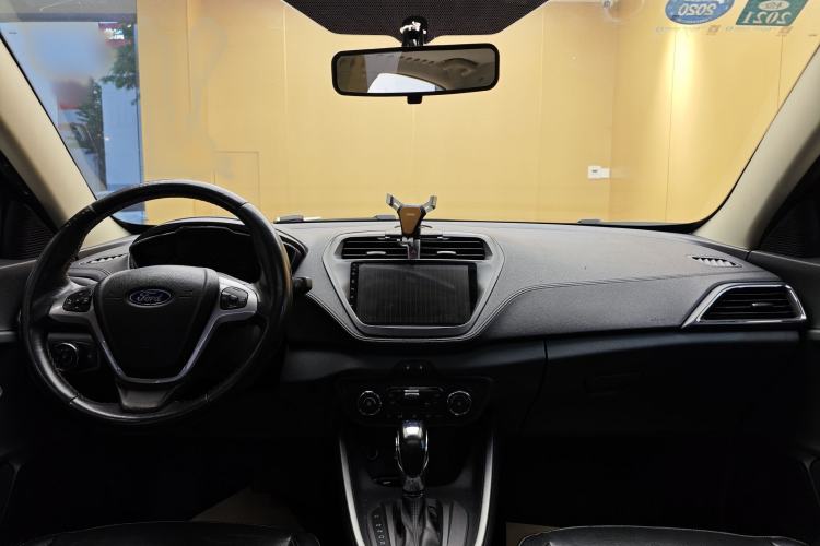 Used Ford Escort 2015 1.5L Automatic Fashion Model Audio And AC Panel