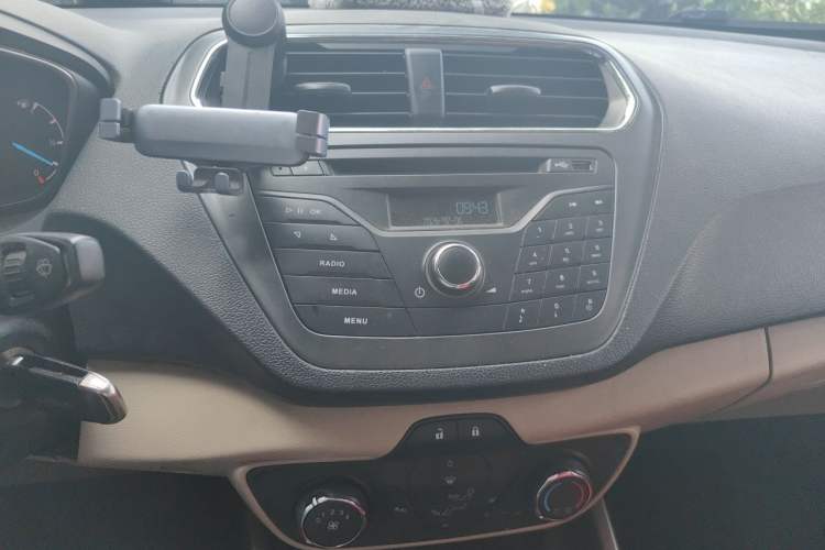 Used Ford Escort 2015 1.5L Manual Comfort Model Audio And AC Panel