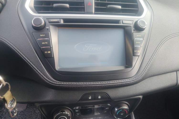 Used Ford Escort 2015 1.5L Automatic Fashion Model Audio And AC Panel