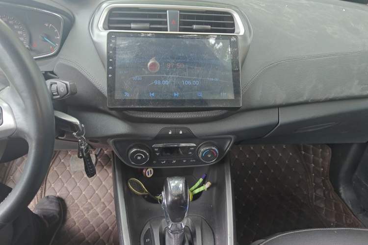 Used Ford Escort 2015 1.5L Automatic Fashion Model Audio And AC Panel