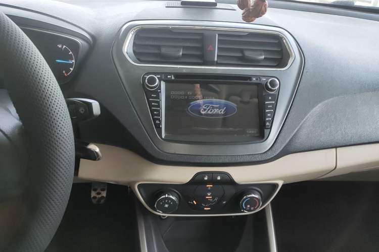 Used Ford Escort 2015 1.5L Manual Comfort Model Audio And AC Panel