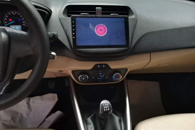 Used Ford Escort 2015 1.5L Manual Comfort Model Audio And AC Panel
