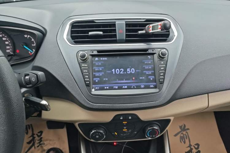 Used Ford Escort 2015 1.5L Automatic Comfort Edition Audio And AC Panel