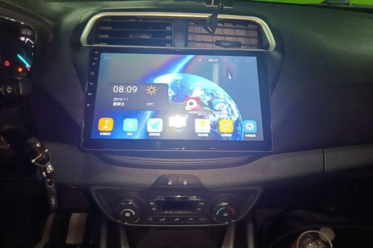 Used Ford Escort 2015 1.5L Automatic Fashion Model Audio And AC Panel