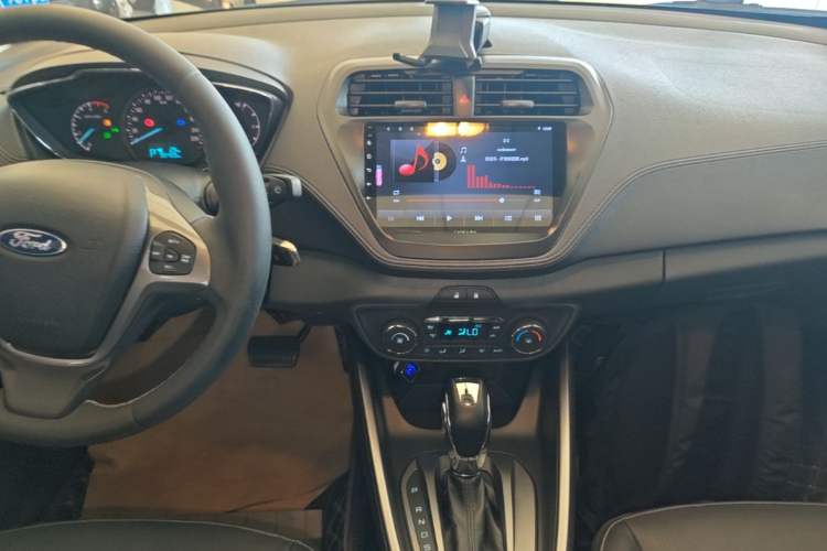 Used Ford Escort 2015 1.5L Automatic Fashion Model Audio And AC Panel