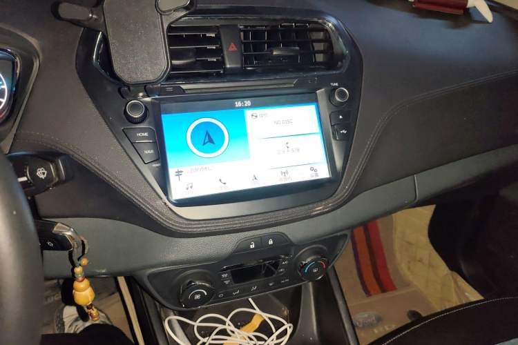 Used Ford Escort 2015 1.5L Manual Fashion Edition Audio And AC Panel