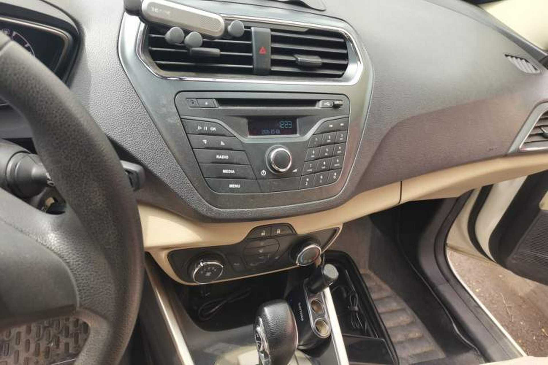 Used Ford Escort 2015 1.5L Automatic Comfort Edition Audio And AC Panel