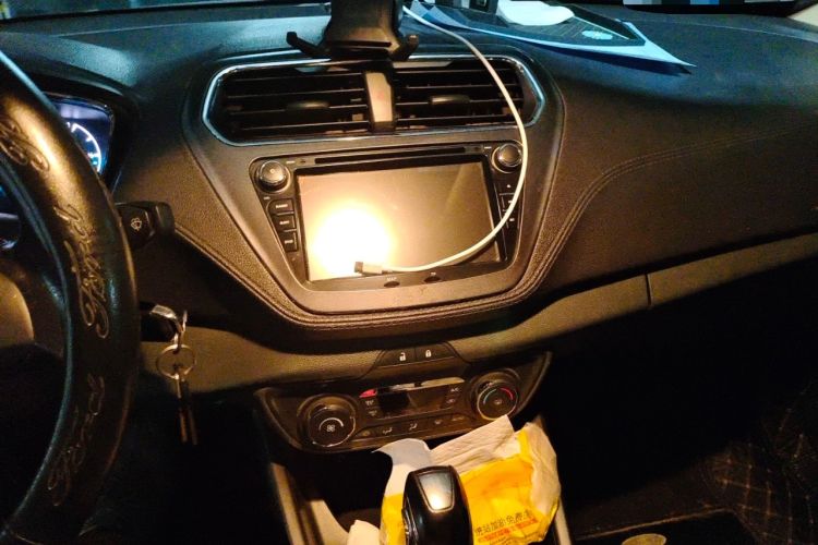 Used Ford Escort 2015 1.5L Automatic Fashion Model Audio And AC Panel