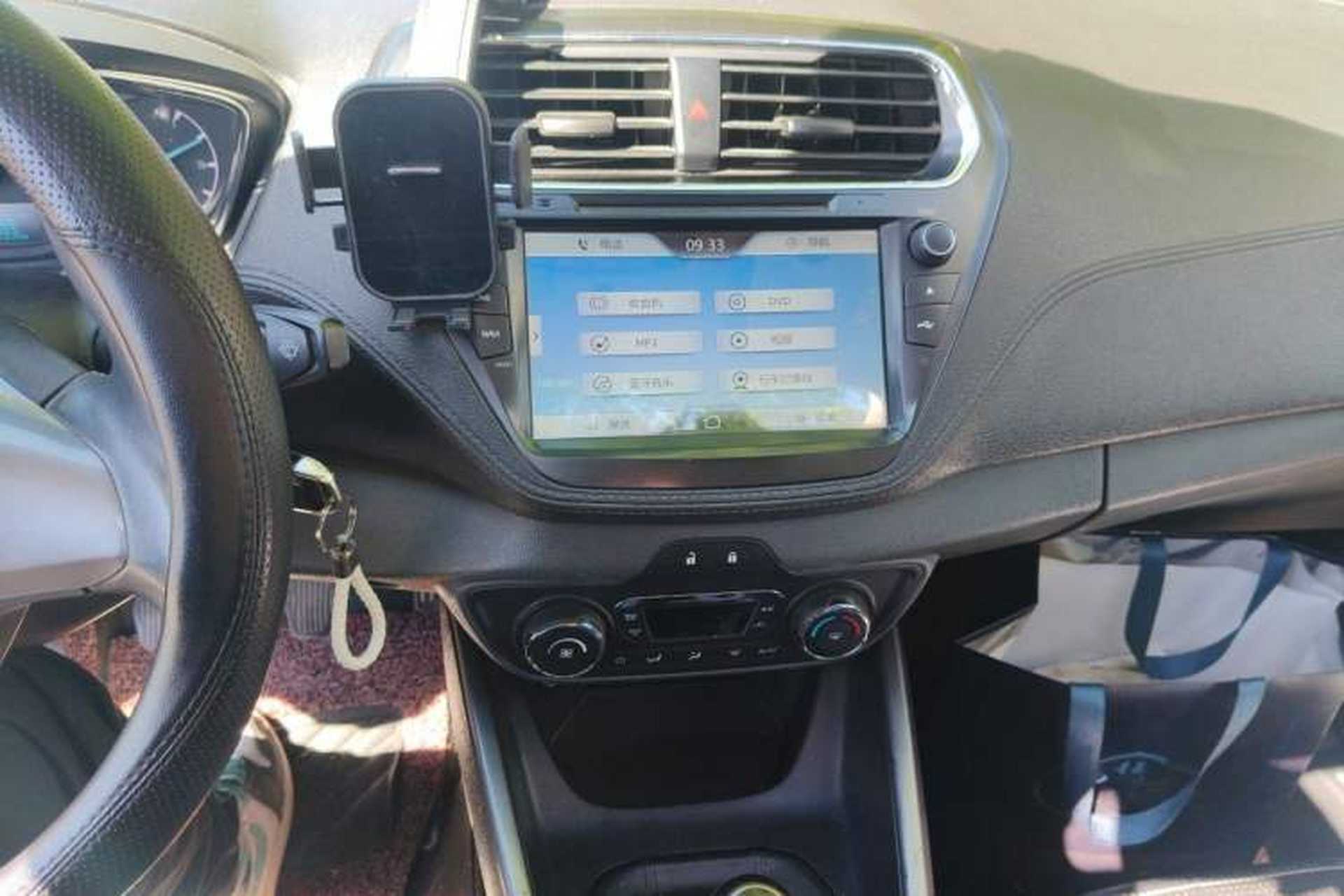 Used Ford Escort 2015 1.5L Manual Fashion Edition Audio And AC Panel