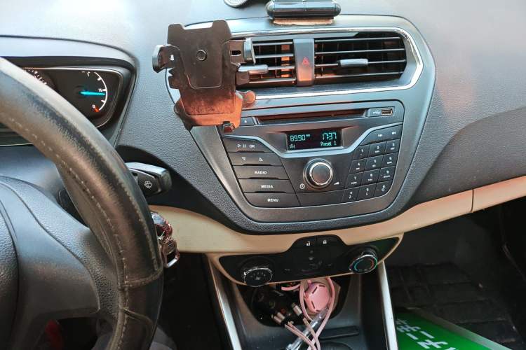 Used Ford Escort 2015 1.5L Manual Comfort Model Audio And AC Panel