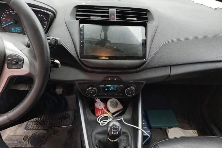 Used Ford Escort 2015 1.5L Manual Fashion Edition Audio And AC Panel