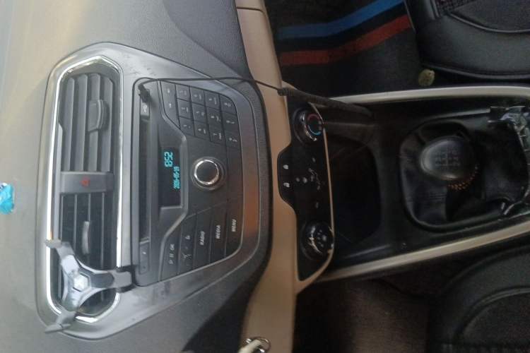 Used Ford Escort 2015 1.5L Manual Comfort Model Audio And AC Panel