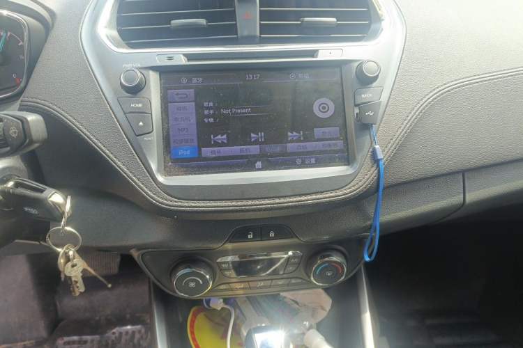Used Ford Escort 2015 1.5L Automatic Fashion Model Audio And AC Panel