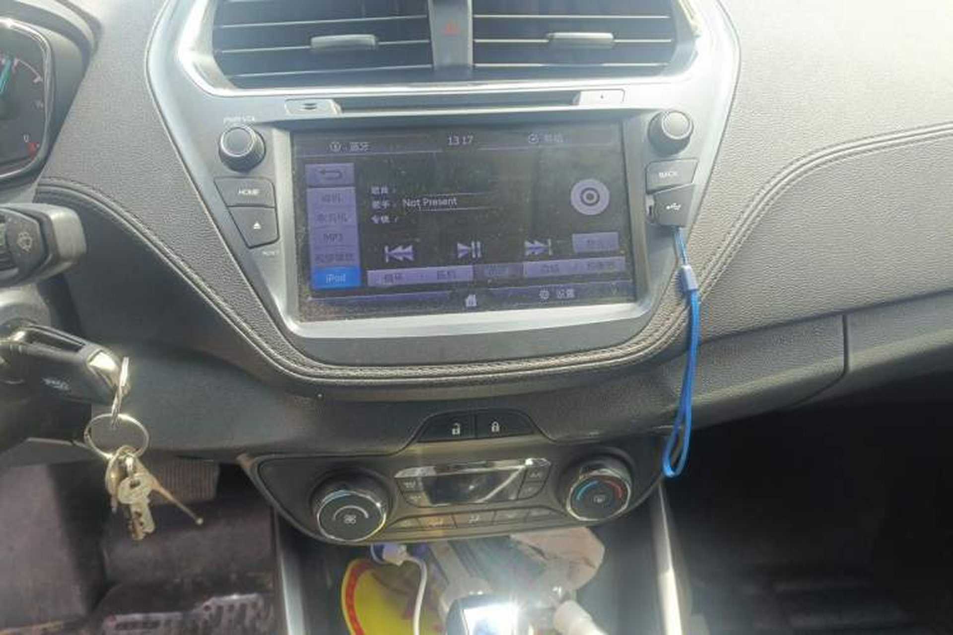 Used Ford Escort 2015 1.5L Automatic Fashion Model Audio And AC Panel