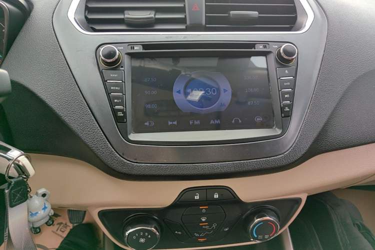 Used Ford Escort 2015 1.5L Manual Comfort Model Audio And AC Panel