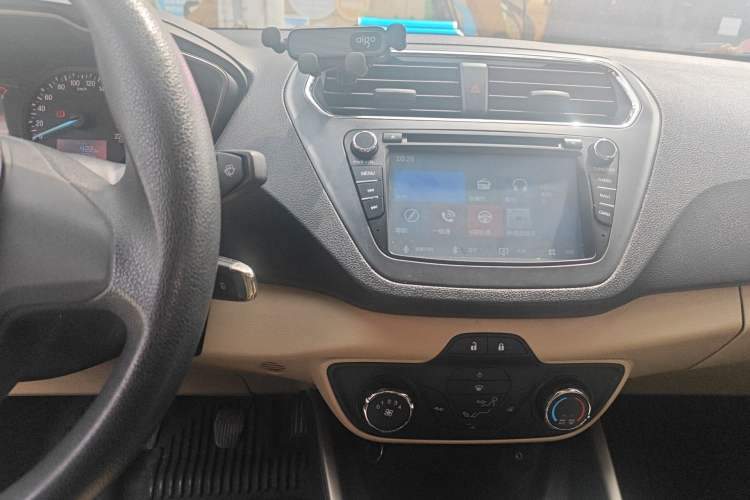 Used Ford Escort 2015 1.5L Manual Comfort Model Audio And AC Panel