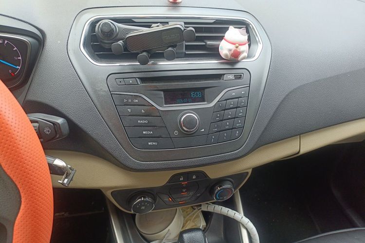 Used Ford Escort 2015 1.5L Automatic Comfort Edition Audio And AC Panel
