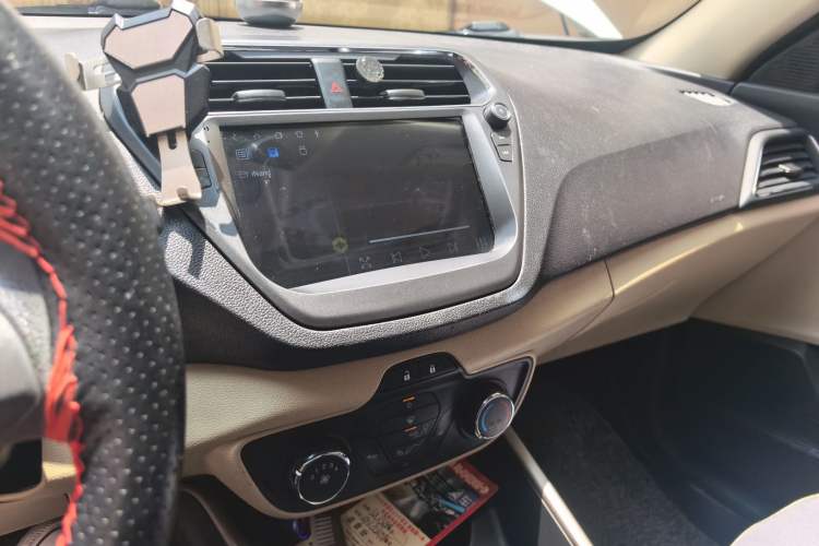 Used Ford Escort 2015 1.5L Manual Comfort Model Audio And AC Panel