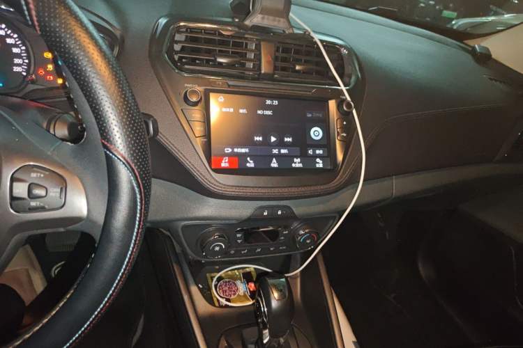 Used Ford Escort 2015 1.5L Automatic Fashion Model Audio And AC Panel