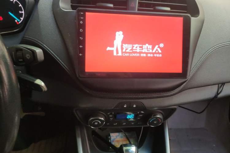 Used Ford Escort 2015 1.5L Automatic Fashion Model Audio And AC Panel