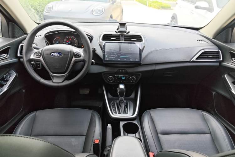 Used Ford Escort 2015 1.5L Automatic Fashion Model Center Console