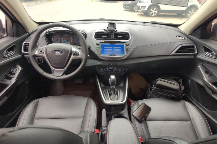 Used Ford Escort 2015 1.5L Automatic Fashion Model Center Console