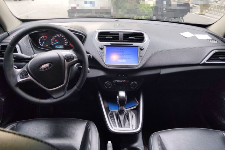 Used Ford Escort 2015 1.5L Automatic Fashion Model Center Console
