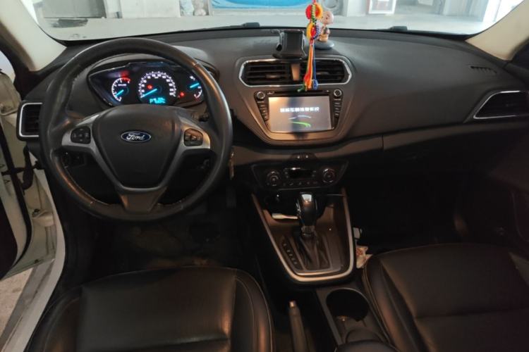 Used Ford Escort 2015 1.5L Automatic Fashion Model Center Console