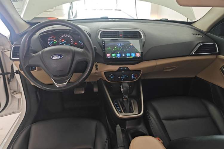 Used Ford Escort 2015 1.5L Automatic Comfort Edition Center Console