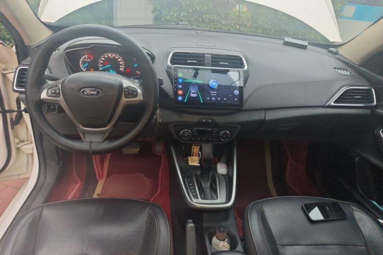 Used Ford Escort 2015 1.5L Automatic Fashion Model Center Console