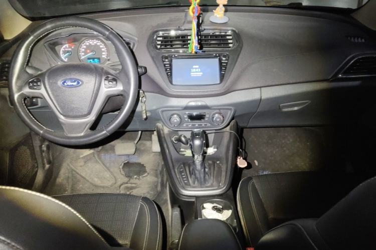 Used Ford Escort 2015 1.5L Automatic Fashion Model Center Console
