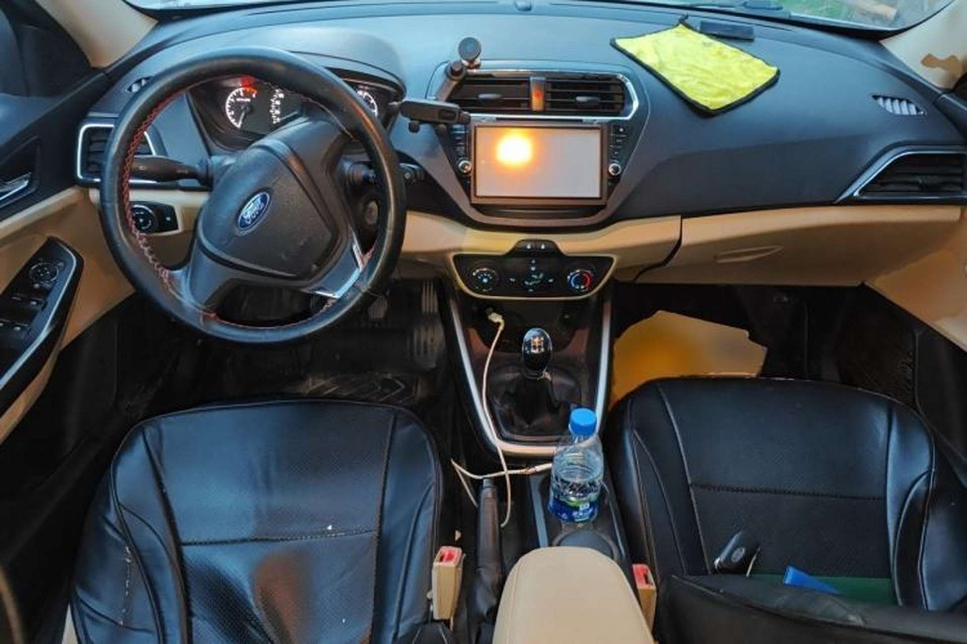 Used Ford Escort 2015 1.5L Manual Comfort Model Center Console