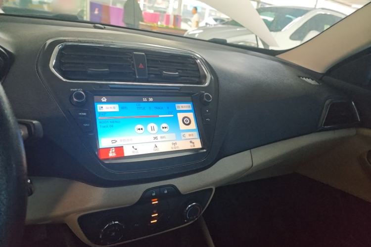 Used Ford Escort 2015 1.5L Manual Comfort Model Center Console