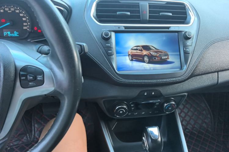 Used Ford Escort 2015 1.5L Automatic Fashion Model Center Console