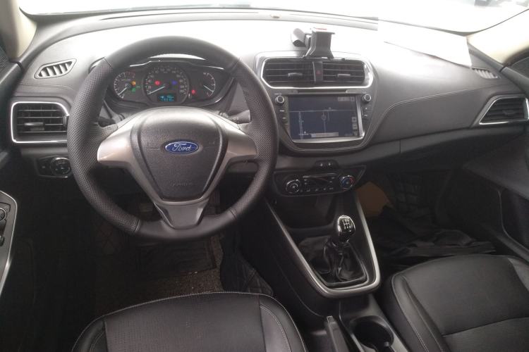 Used Ford Escort 2015 1.5L Manual Fashion Edition Center Console