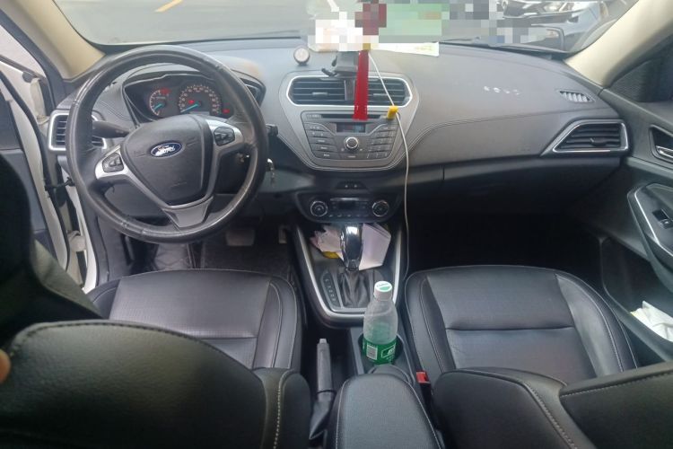 Used Ford Escort 2015 1.5L Automatic Fashion Model Center Console