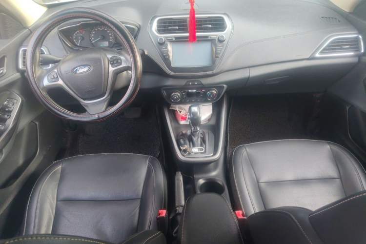 Used Ford Escort 2015 1.5L Automatic Fashion Model Center Console