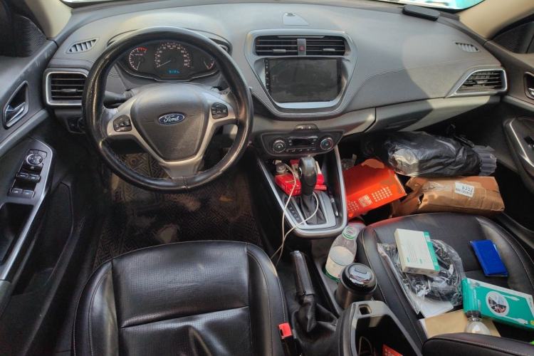 Used Ford Escort 2015 1.5L Automatic Fashion Model Center Console