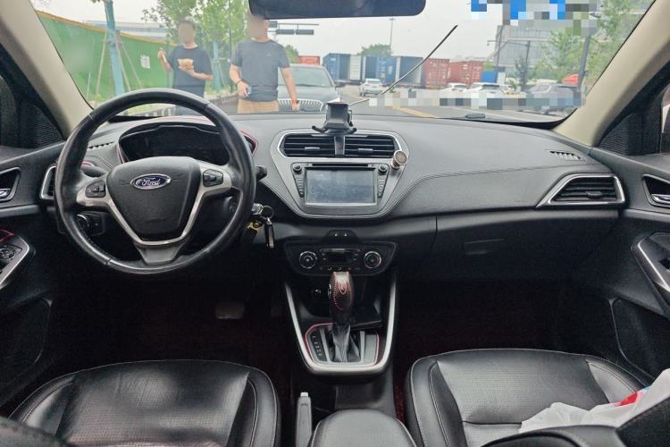 Used Ford Escort 2015 1.5L Automatic Fashion Model Center Console