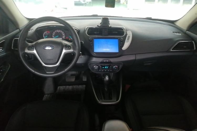 Used Ford Escort 2015 1.5L Automatic Fashion Model Center Console