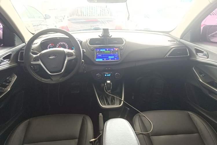 Used Ford Escort 2015 1.5L Automatic Fashion Model Center Console
